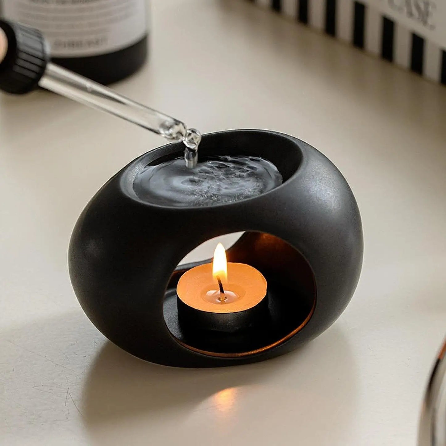 Essential Oil Burner Aroma Melt Warmer Indoor Ceramic Diffuser Tealight Candle Holder for Meditation Valentines Living Room